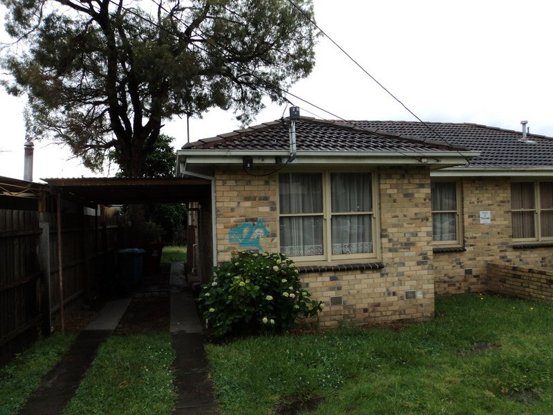 1/2 Dunearn Road, Dandenong North VIC 3175