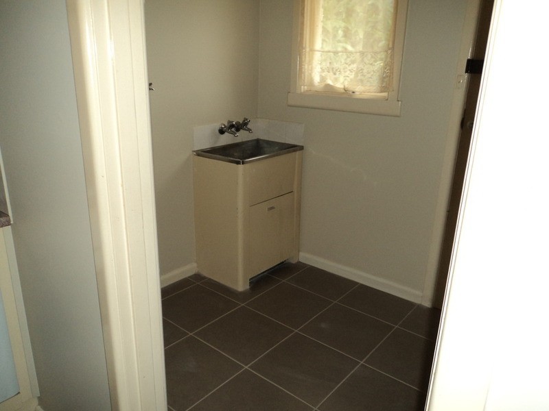 1/2 Dunearn Road, Dandenong North VIC 3175