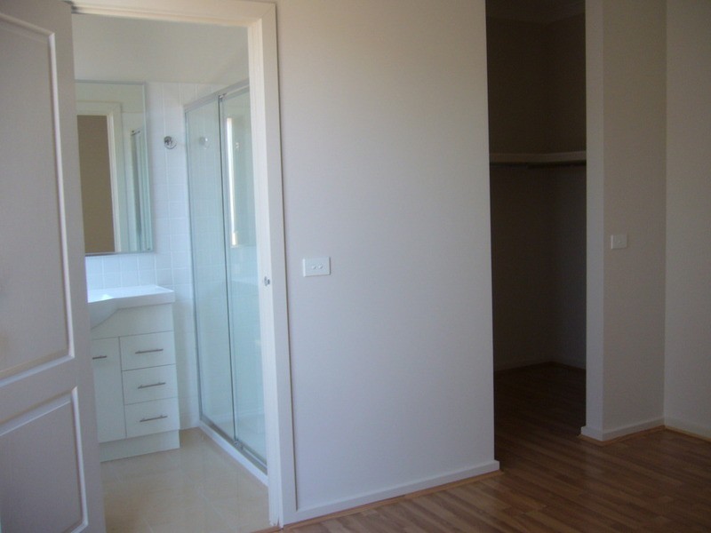 11/7 Baileyana Street, Endeavour Hills VIC 3802