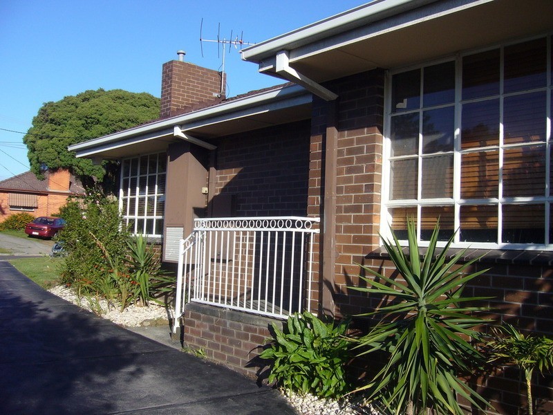1/25 Holly Avenue, Dandenong North VIC 3175