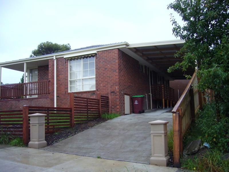 29 Robert Molyneux Street, Endeavour Hills VIC 3802