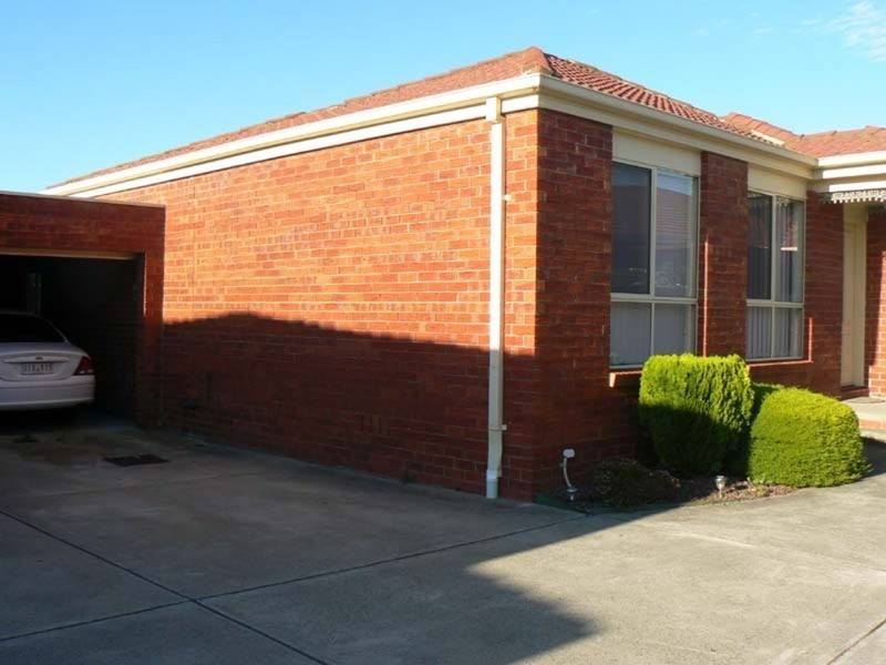 2/28 Canberra Avenue, Dandenong VIC 3175