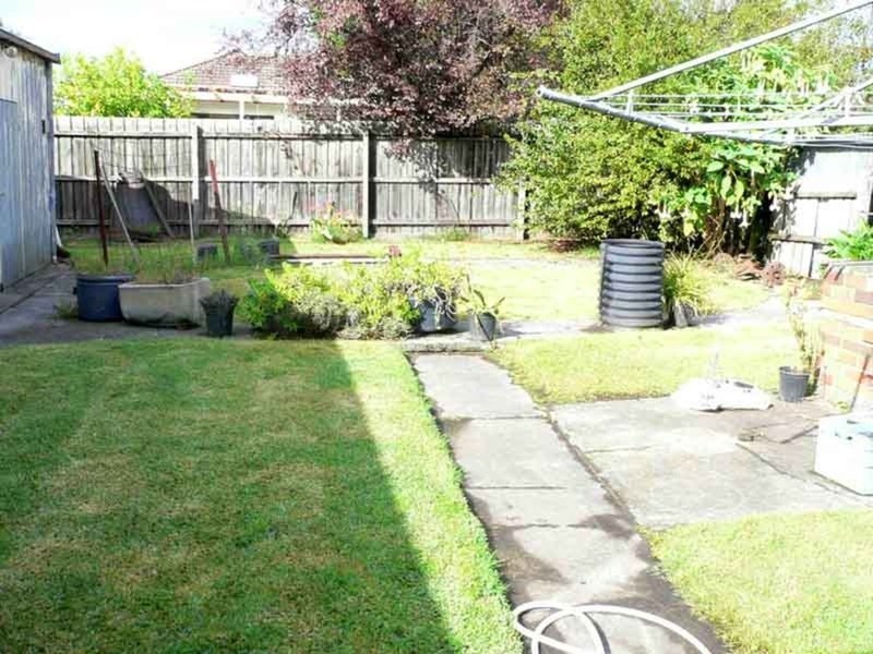 10 Roberta Street, Dandenong VIC 3175