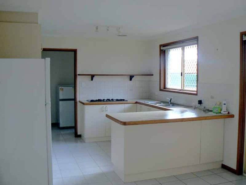 1/9 Edward Avenue, Dandenong VIC 3175