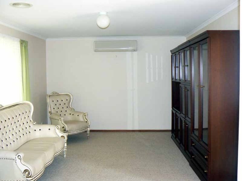 1/9 Edward Avenue, Dandenong VIC 3175