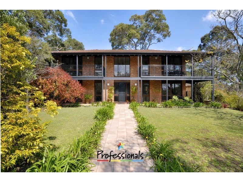 14 Griffin Parade, Illawong NSW 2234