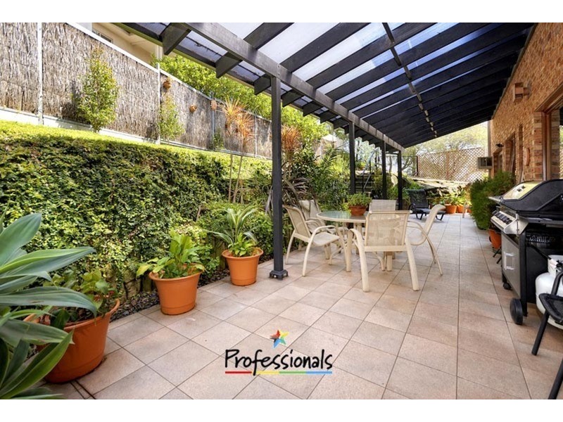 14 Griffin Parade, Illawong NSW 2234