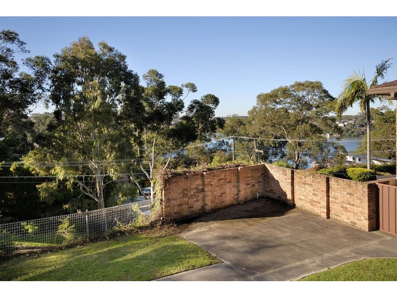 4 Cranbrook Place, Illawong NSW 2234