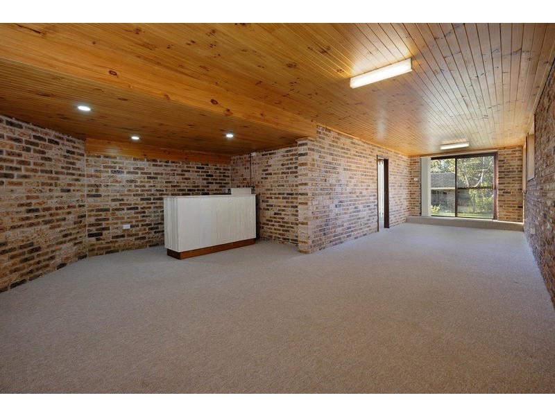4 Cranbrook Place, Illawong NSW 2234