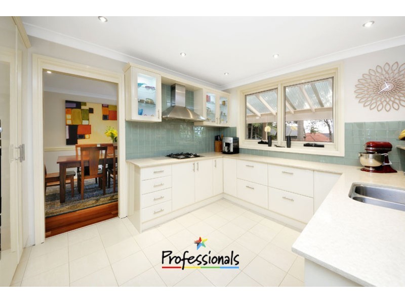 6 Sproule Road, Illawong NSW 2234