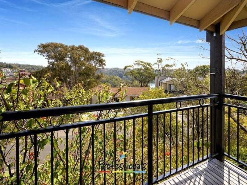 14 Griffin Parade, Illawong NSW 2234