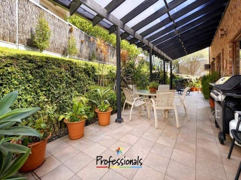 14 Griffin Parade, Illawong NSW 2234