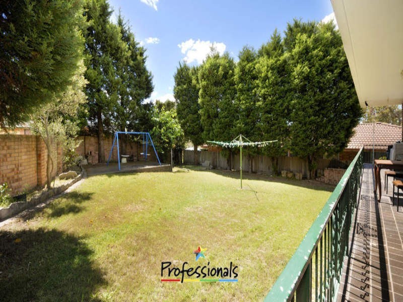 9 Empire Place, Illawong NSW 2234