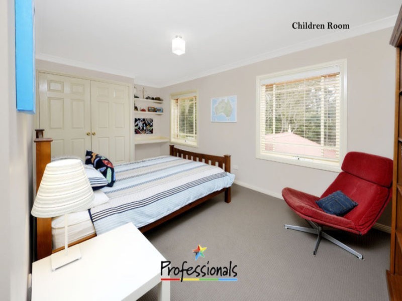 6 Sproule Road, Illawong NSW 2234