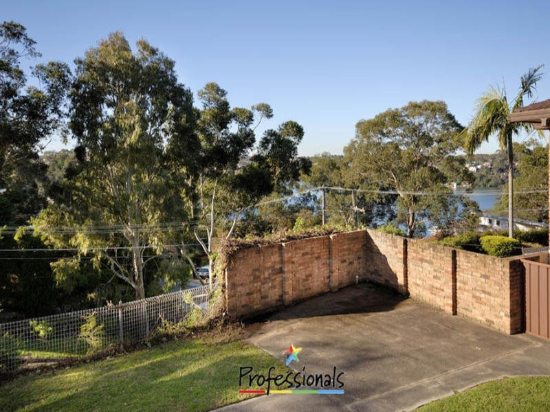 4 Cranbrook Place, Illawong NSW 2234