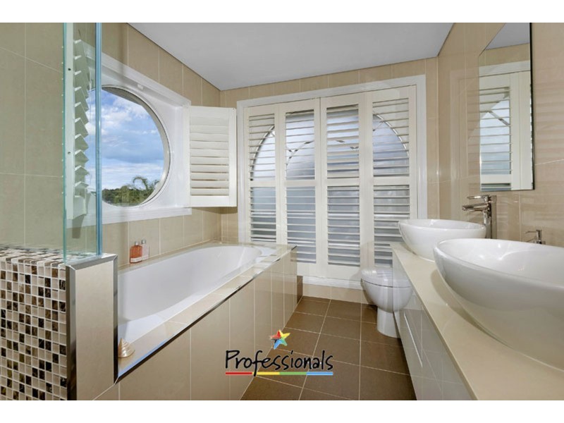 10A Havannah Place, Illawong NSW 2234
