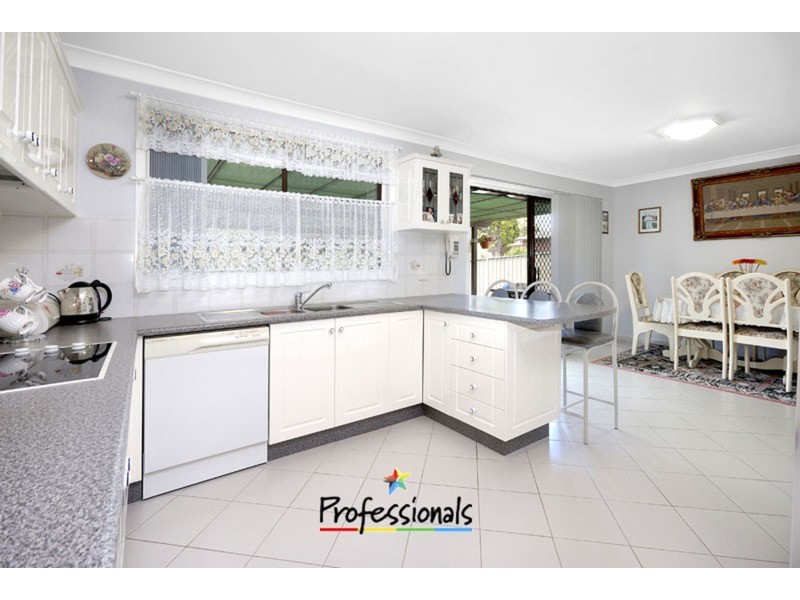 12 Empire Place, Illawong NSW 2234