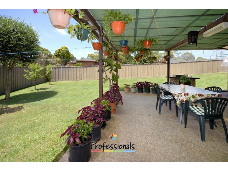 12 Empire Place, Illawong NSW 2234