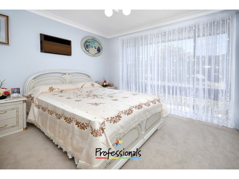12 Empire Place, Illawong NSW 2234