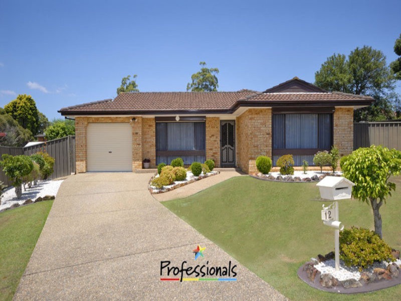 12 Empire Place, Illawong NSW 2234