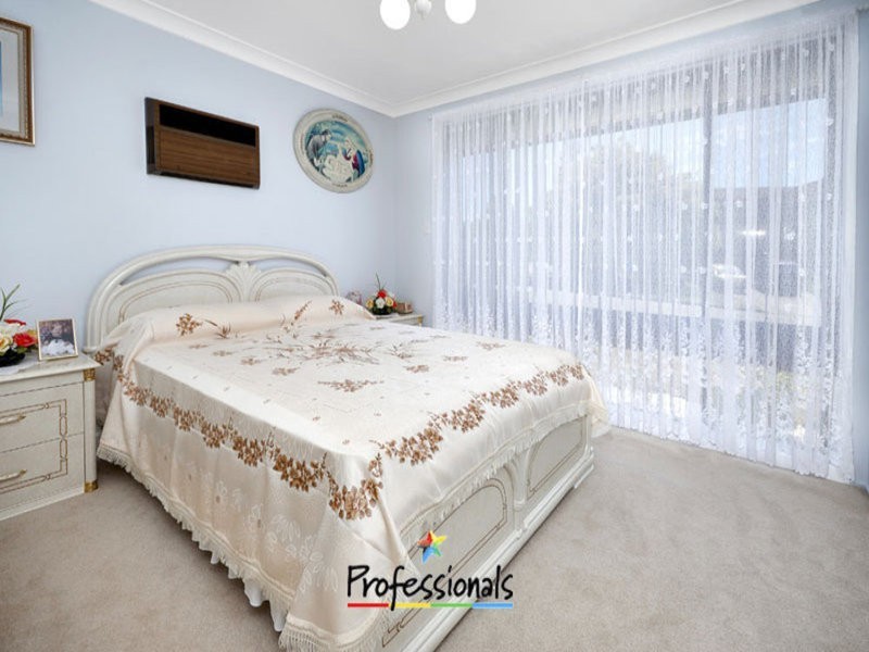 12 Empire Place, Illawong NSW 2234