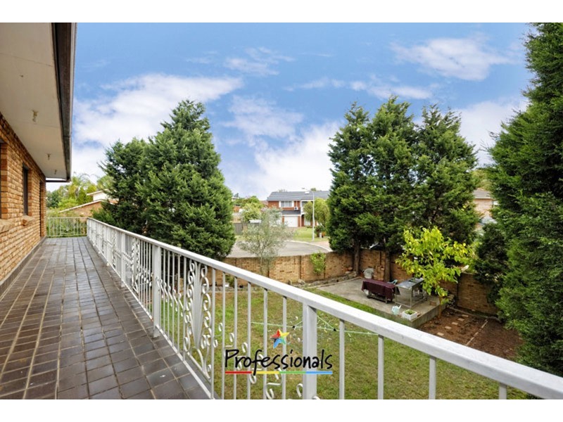 9 Empire Place, Illawong NSW 2234