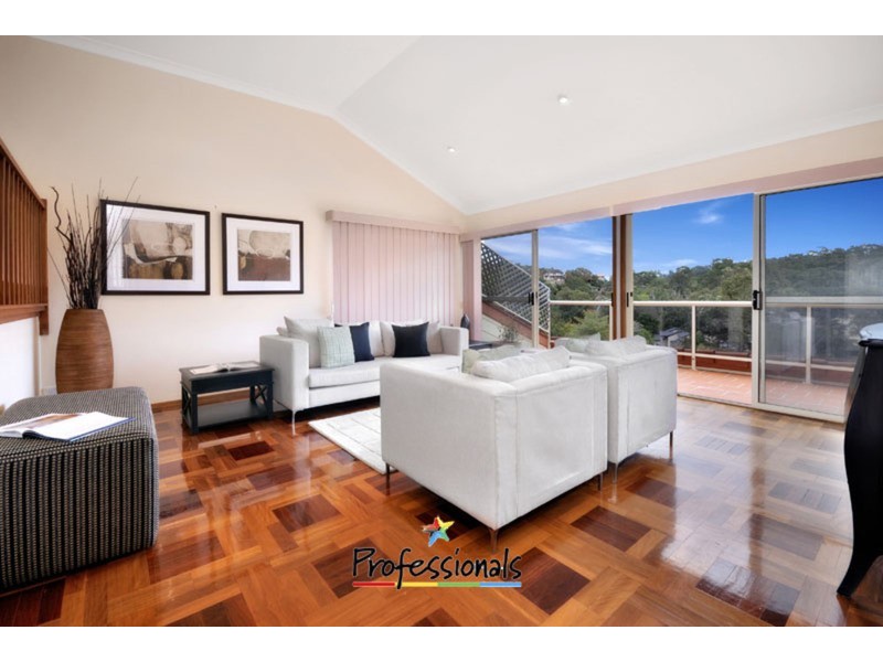 27 Burley Close, Illawong NSW 2234