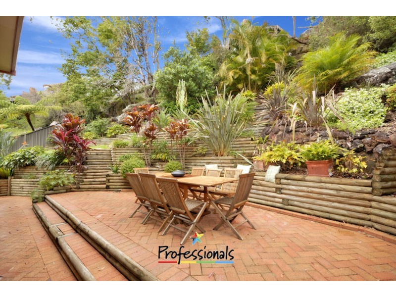 27 Burley Close, Illawong NSW 2234