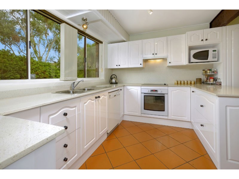 12 Byron Place, Illawong NSW 2234