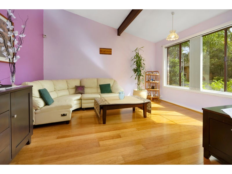 12 Byron Place, Illawong NSW 2234