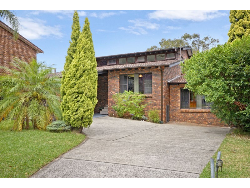 12 Byron Place, Illawong NSW 2234