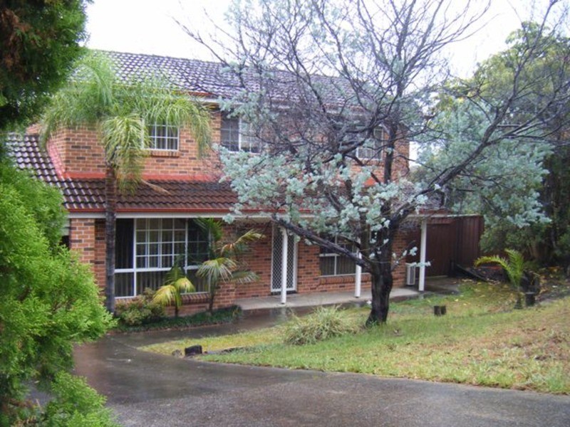 95 Blaxland Drive, Illawong NSW 2234