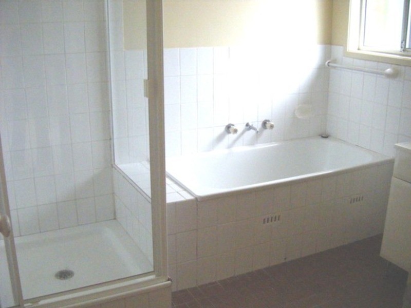 95 Blaxland Drive, Illawong NSW 2234