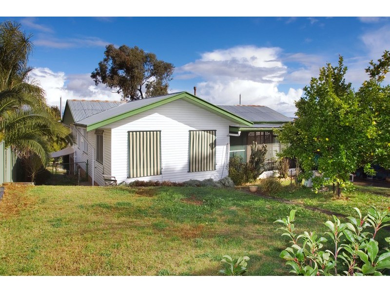 92 Johnston Street, Tamworth NSW 2340