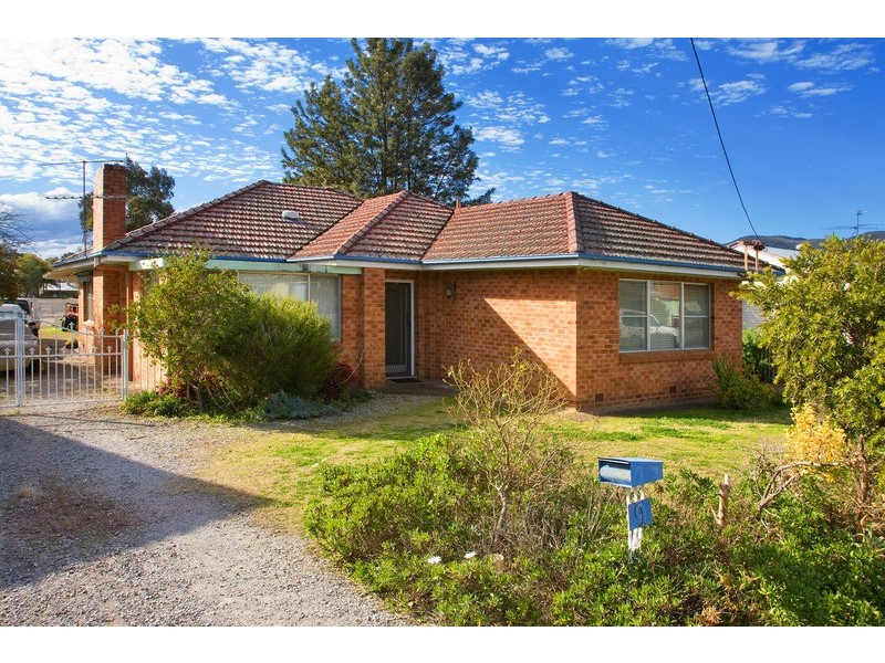 9 Degance Street, Tamworth NSW 2340