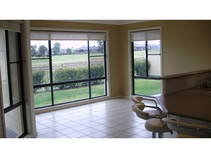 41 The Retreat, Tamworth NSW 2340