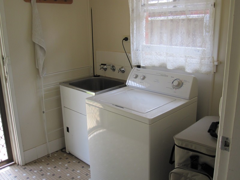 8 Bailey Avenue, East Tamworth NSW 2340