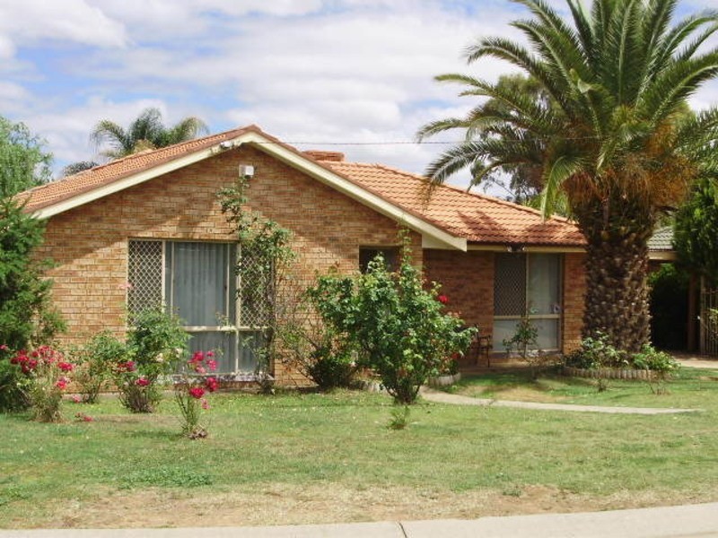 8 Hamilton Court, Tamworth NSW 2340