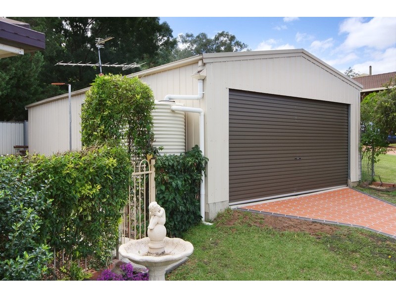 2 Jacaranda Place, Tamworth NSW 2340