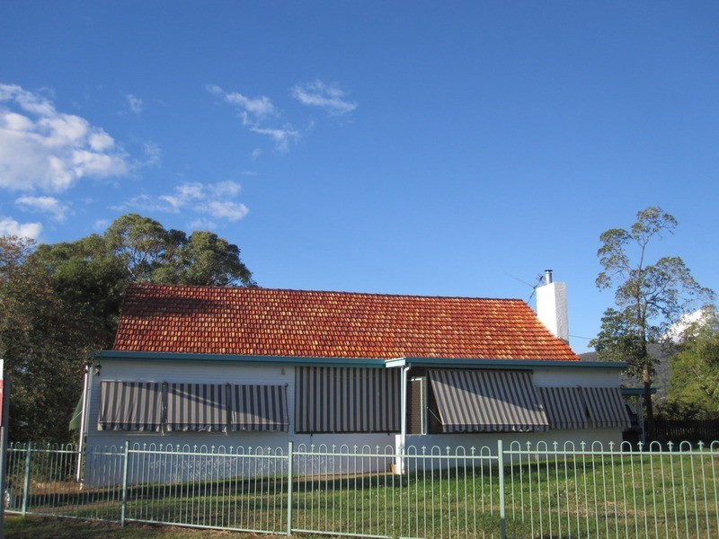 27 Mathews Street, Tamworth NSW 2340