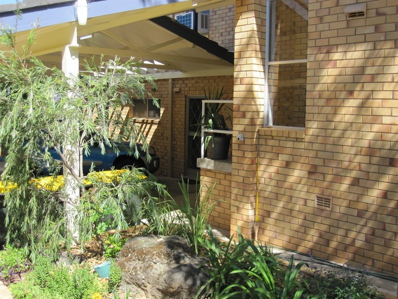 2/6 Golf Street, Tamworth NSW 2340