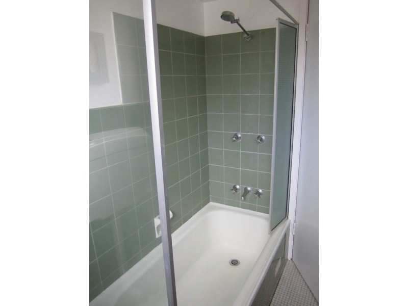 2/6 Golf Street, Tamworth NSW 2340