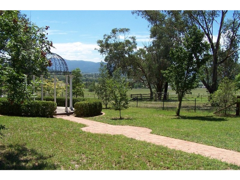 223 Yarrol Road, Tamworth NSW 2340