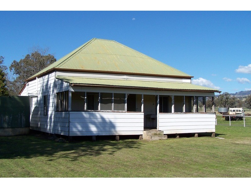 “Iona” Willow Tree, Willow Tree NSW 2339