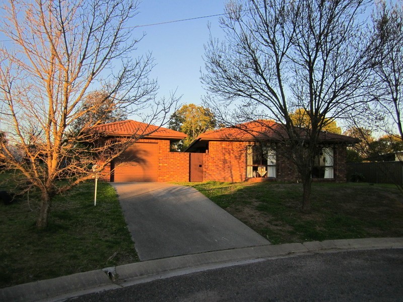 49 Carole Drive, Kootingal NSW 2352