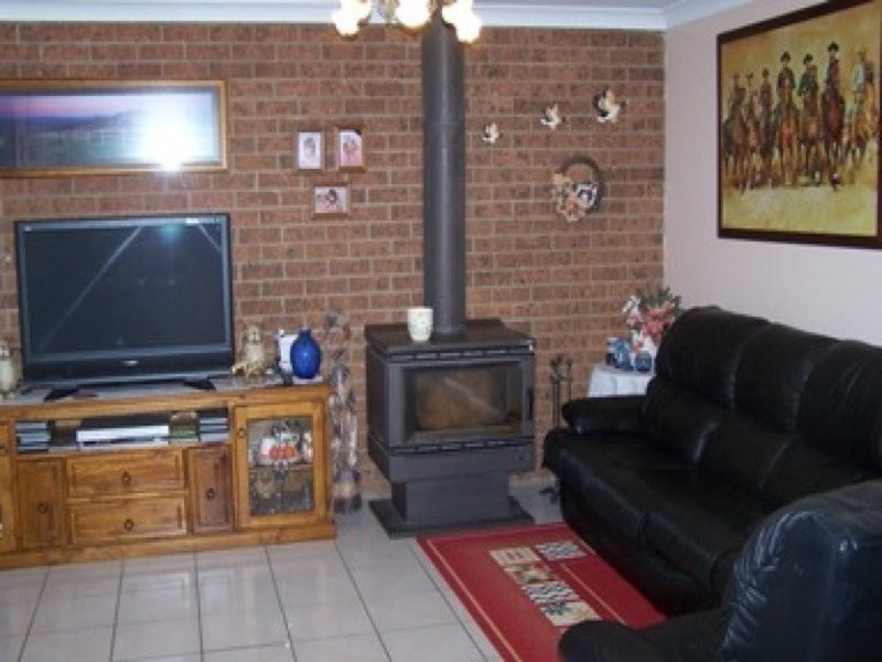 7 Chapman, Manilla NSW 2346