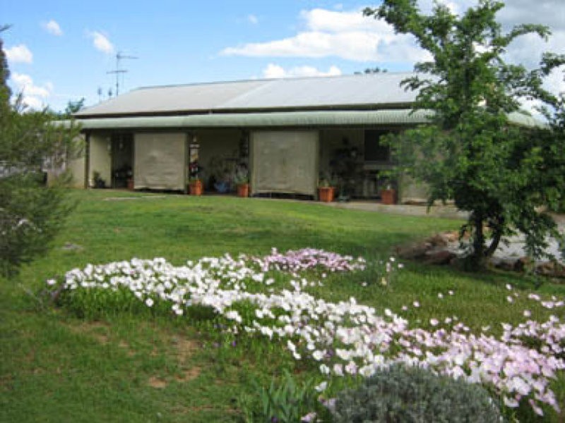 9 Rushes Creek Road, Manilla NSW 2346