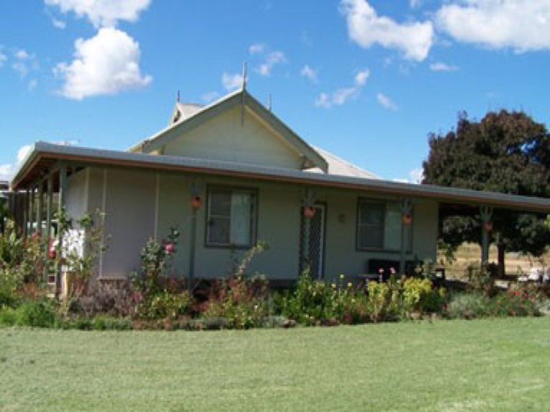 0 0, Manilla NSW 2346