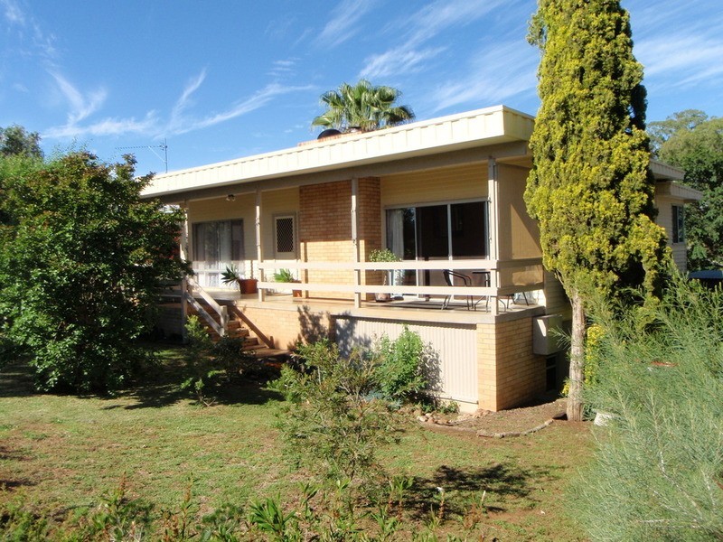 5 Kennedy Street, Manilla NSW 2346