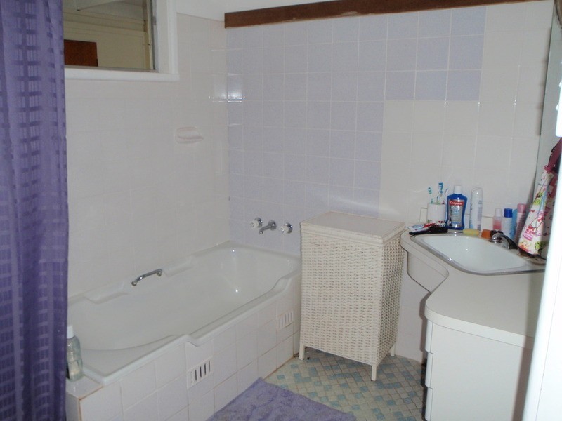 5 Kennedy Street, Manilla NSW 2346